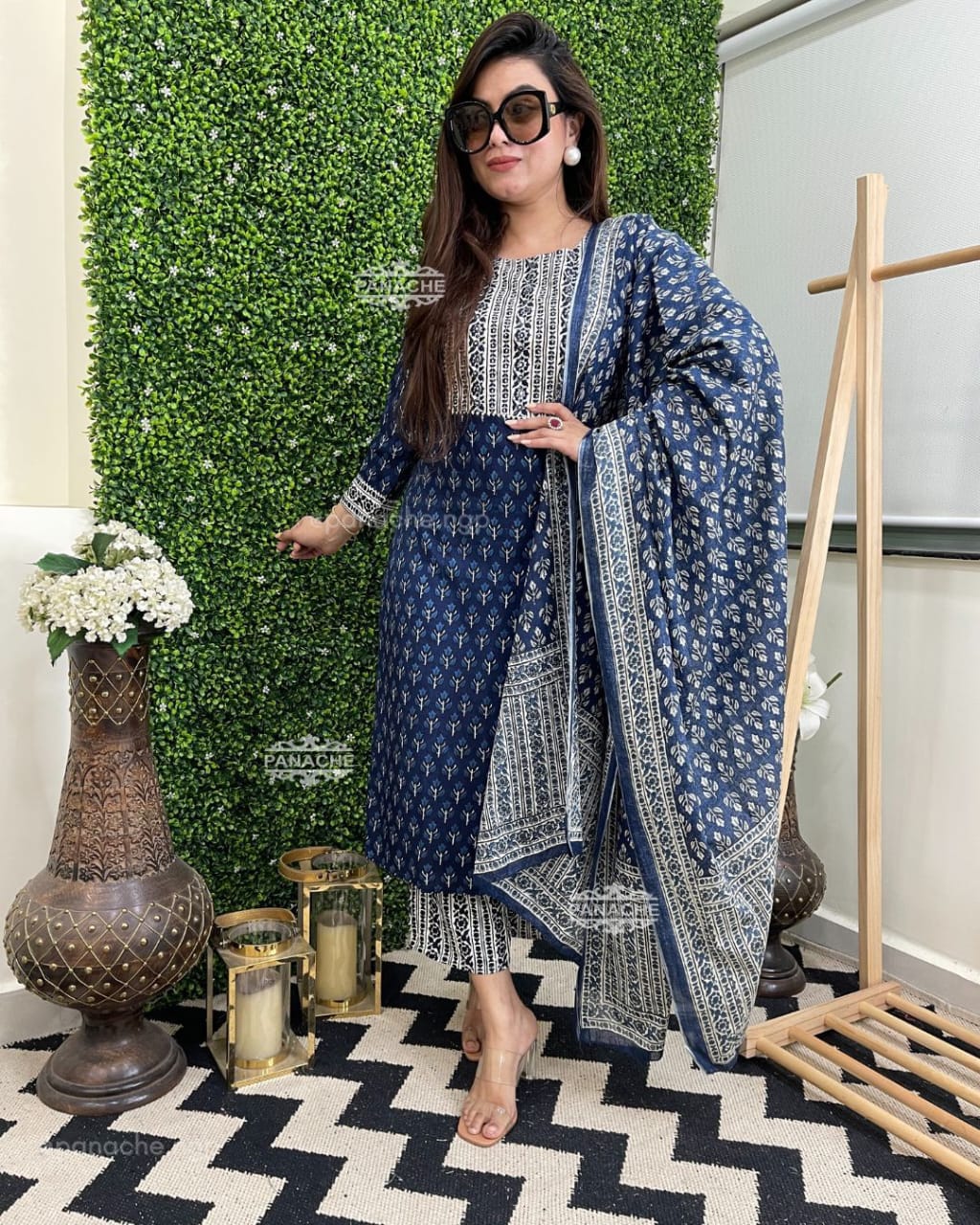 Noor Handcrafted Mirror Work Kurta Set
